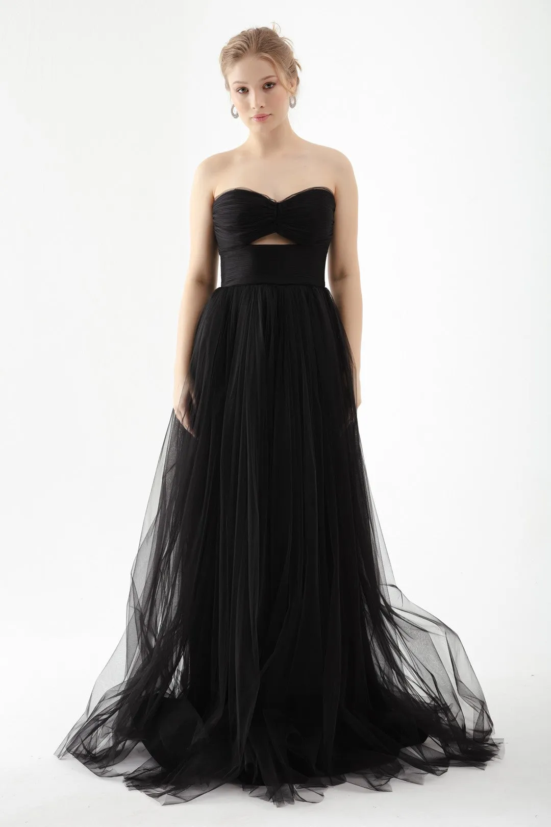 Female Straplez Tulle Evening Dress