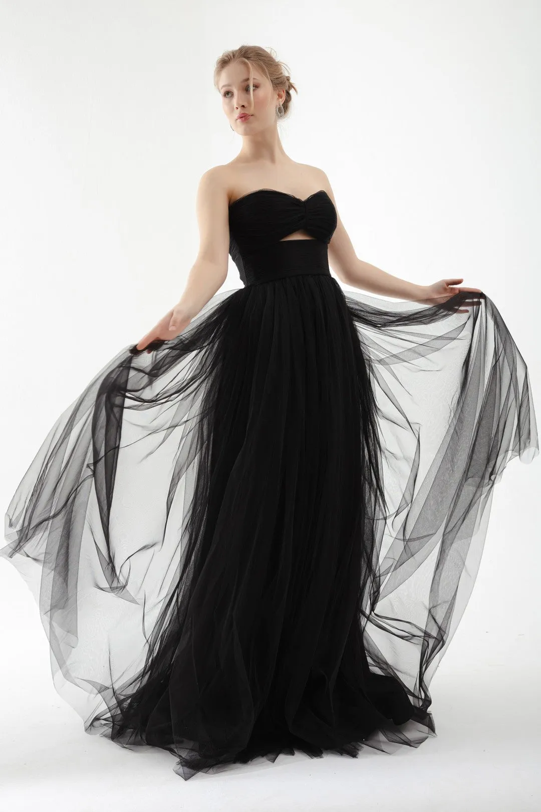 Female Straplez Tulle Evening Dress