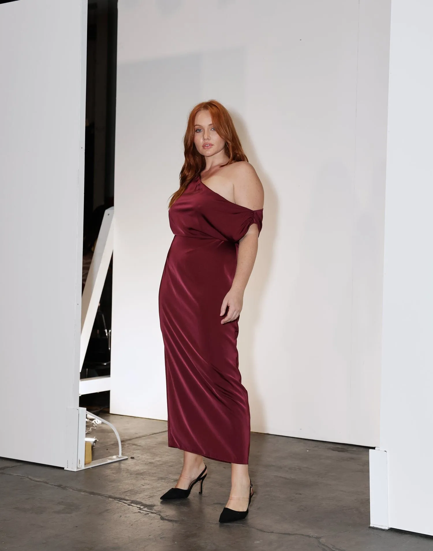 Viviana Maxi Dress (Plum)